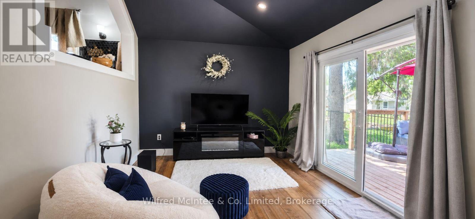 526 ALICE STREET - 7