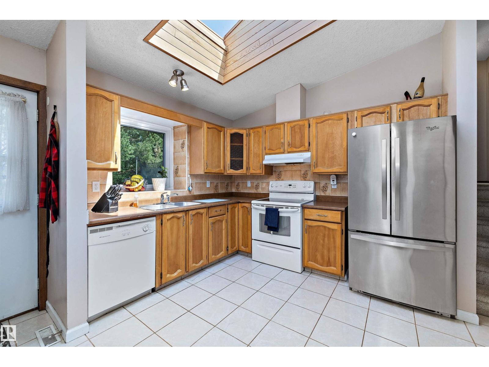 2127 40 ST NW - 11