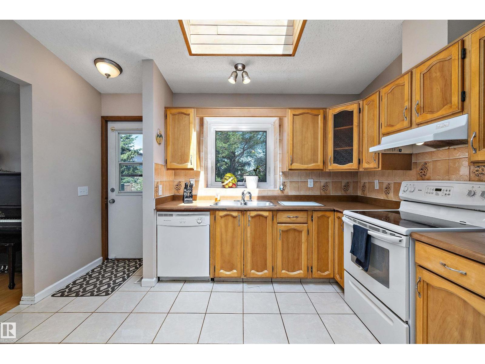 2127 40 ST NW - 13