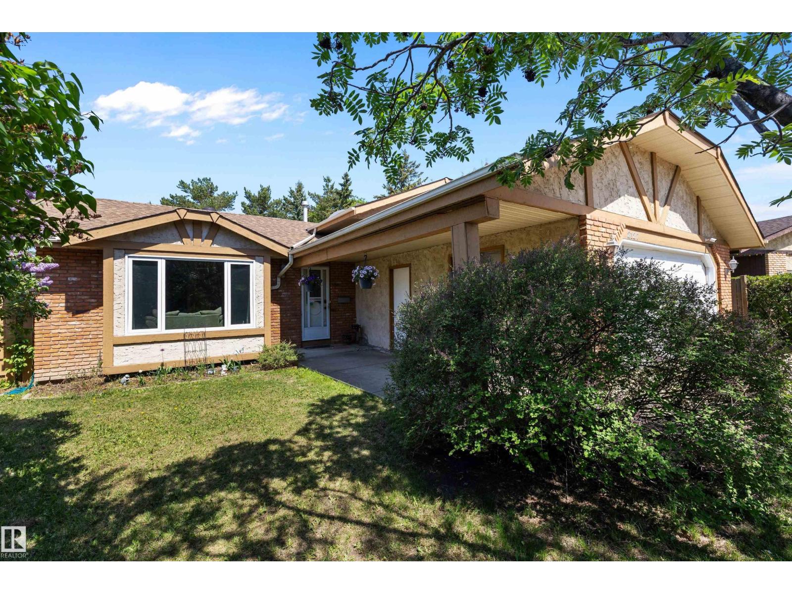 2127 40 ST NW - Image 2
