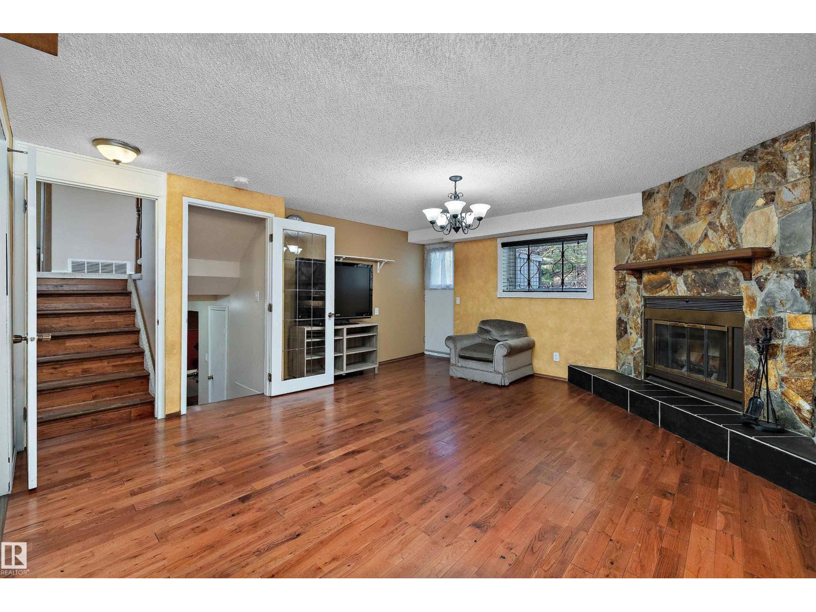 2127 40 ST NW - 25