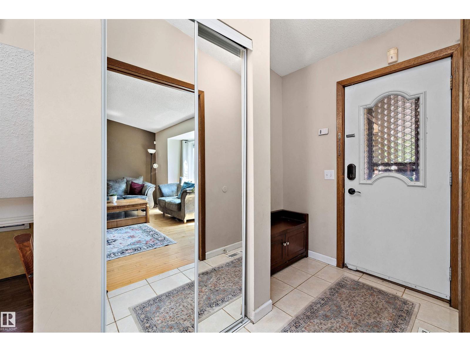 2127 40 ST NW - Image 3