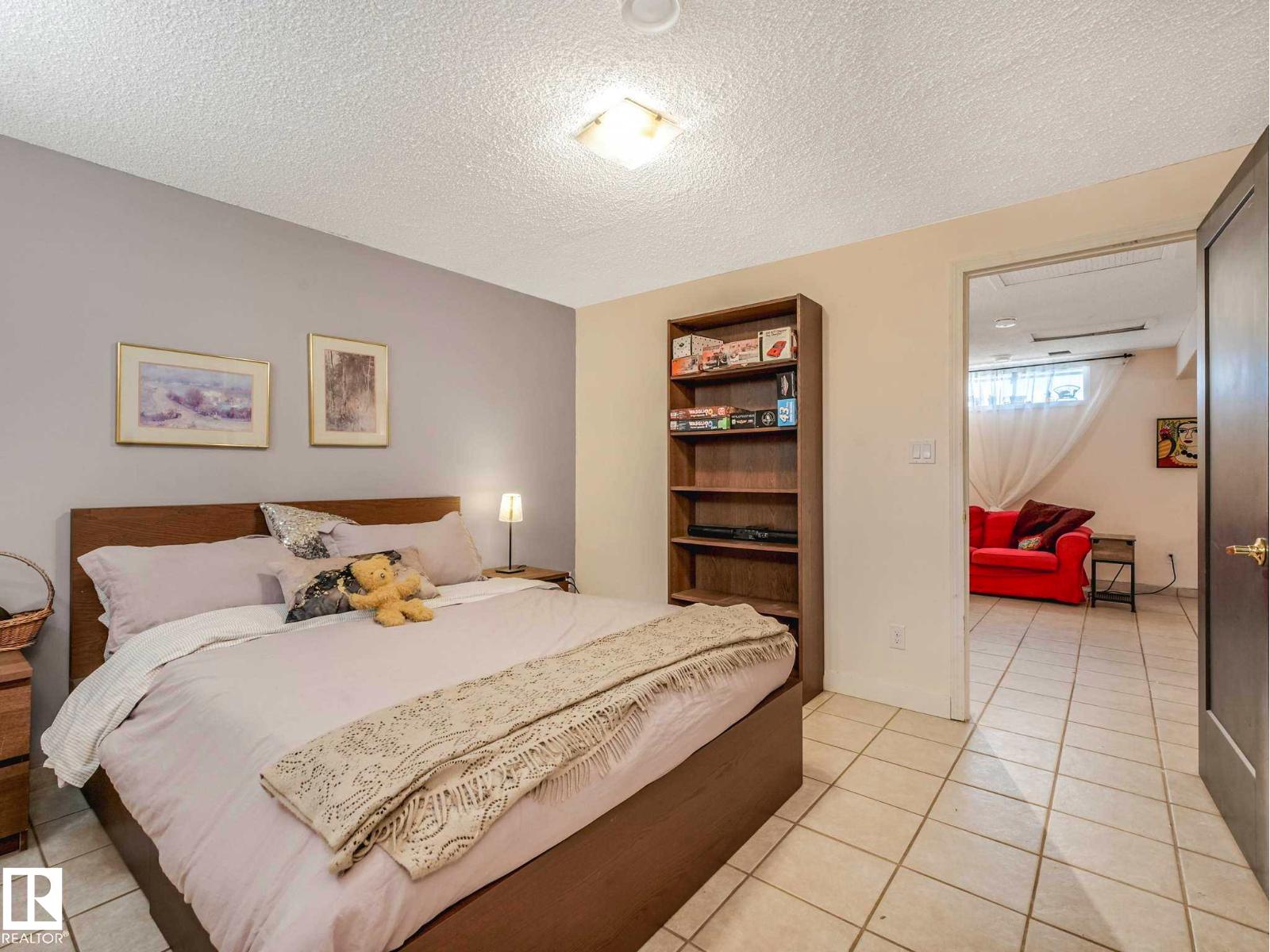 18508 50 AV NW - 57