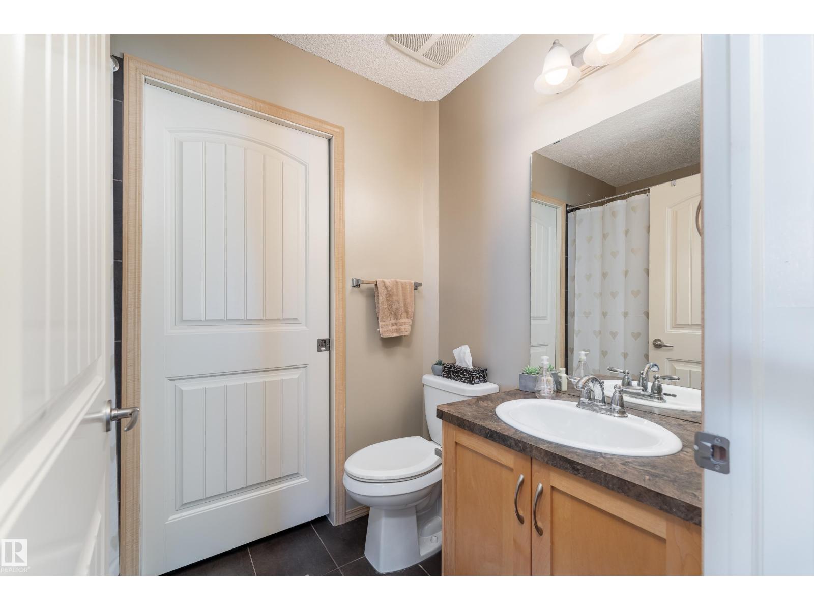 #2 604 62 ST SW - 18