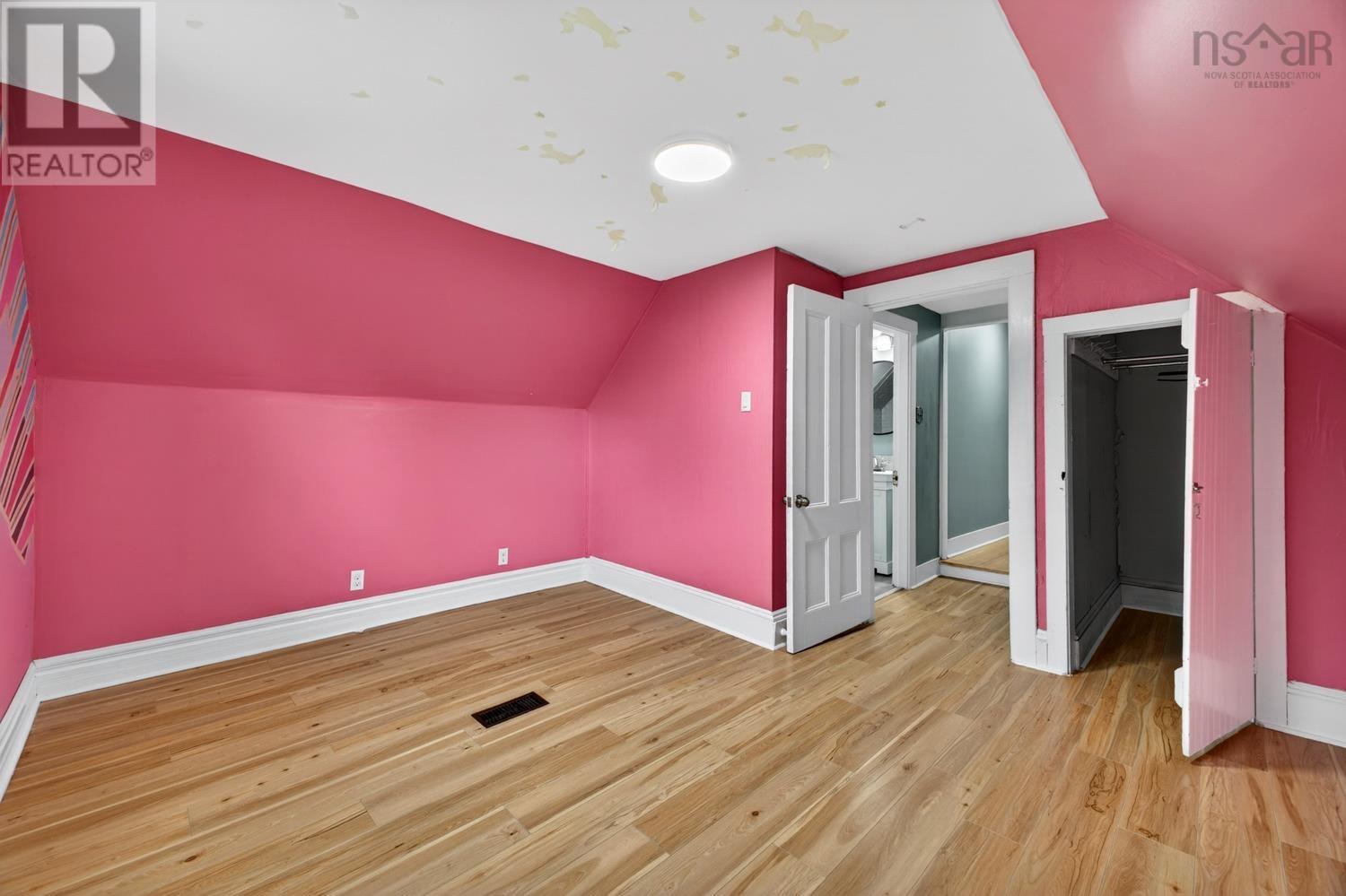 Property 24 of 32 of 17 RIVERSIDE Avenue