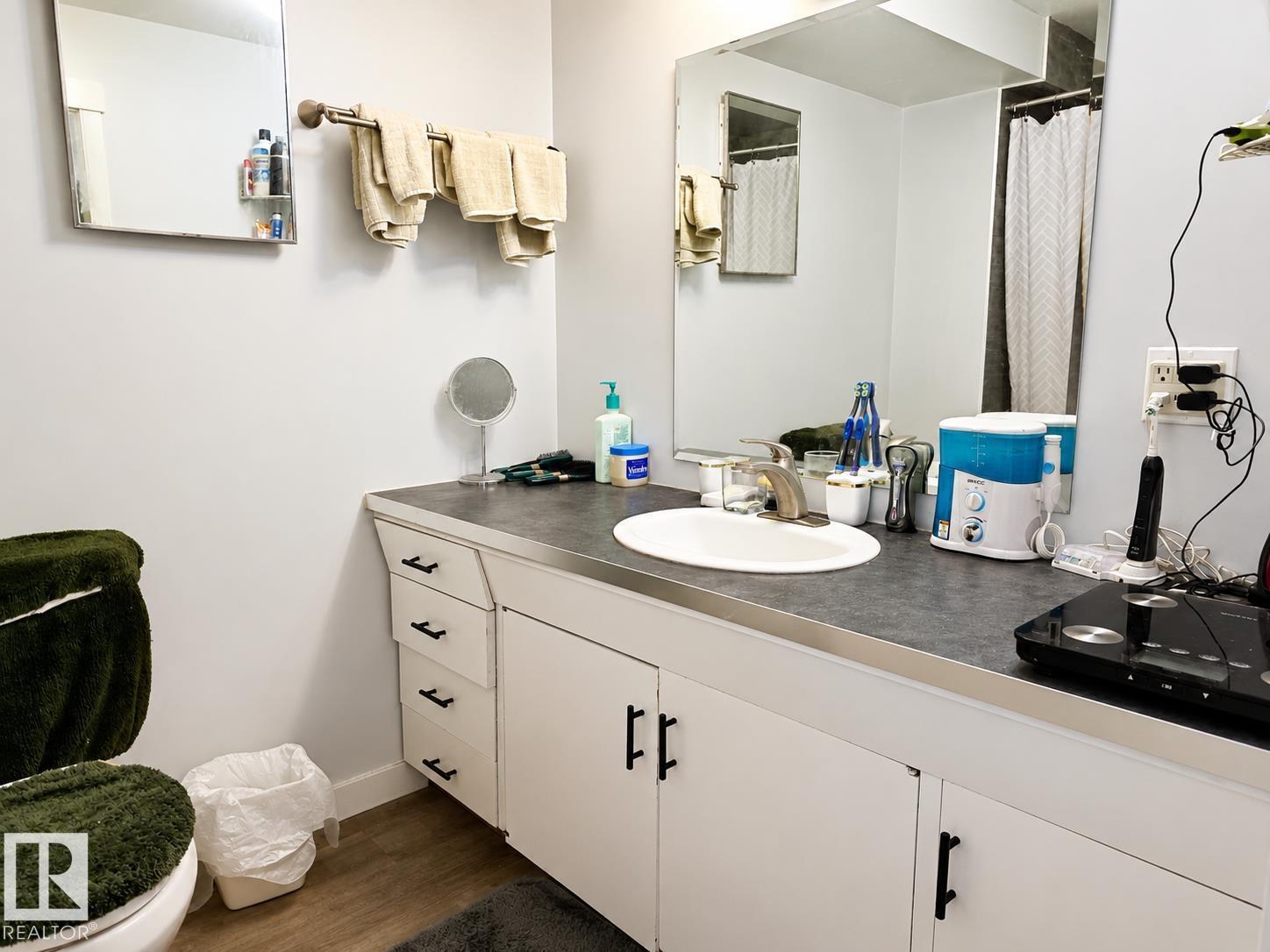 10306 & 10308 152 ST NW - 12