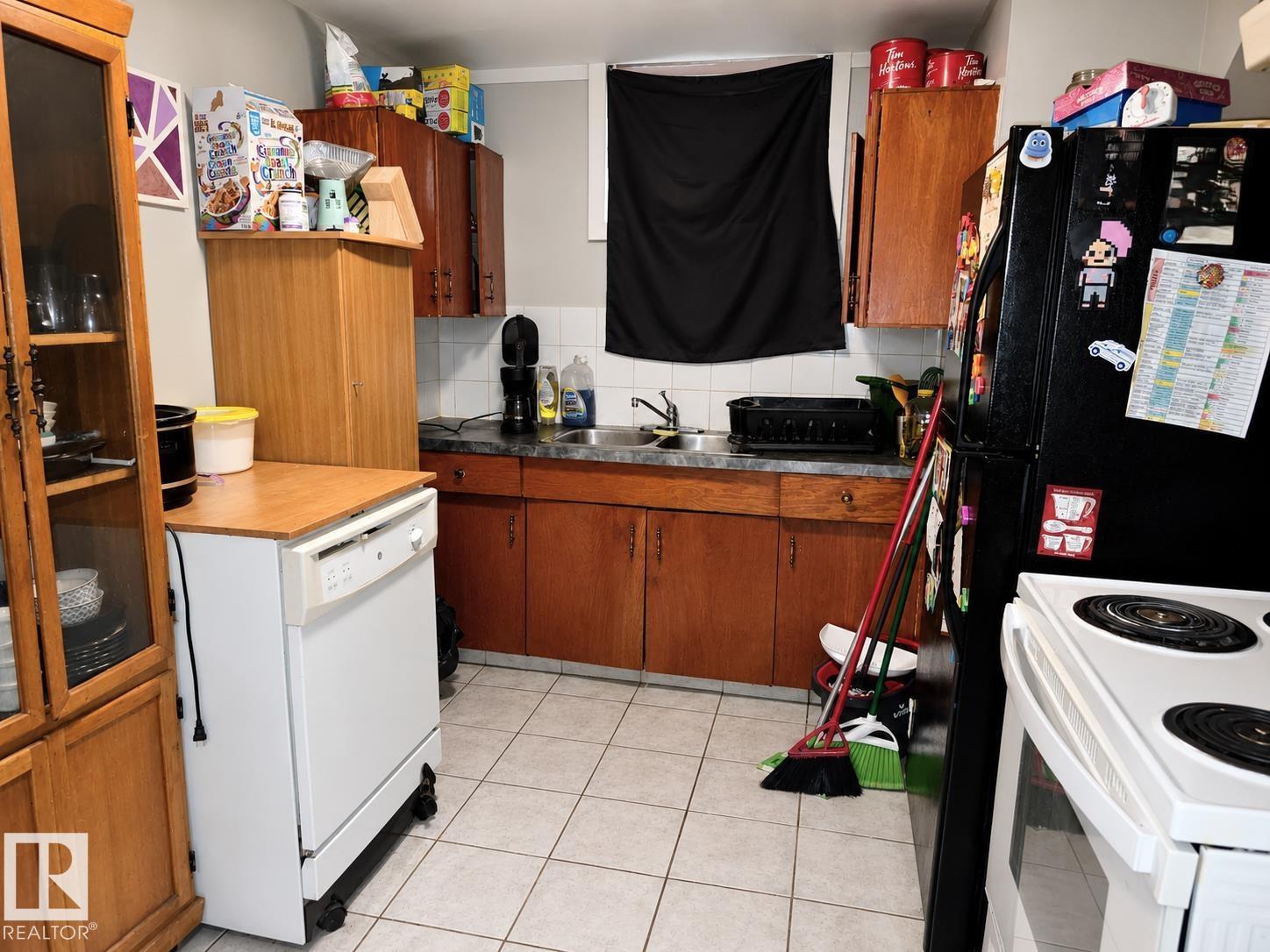 10306 & 10308 152 ST NW - 21