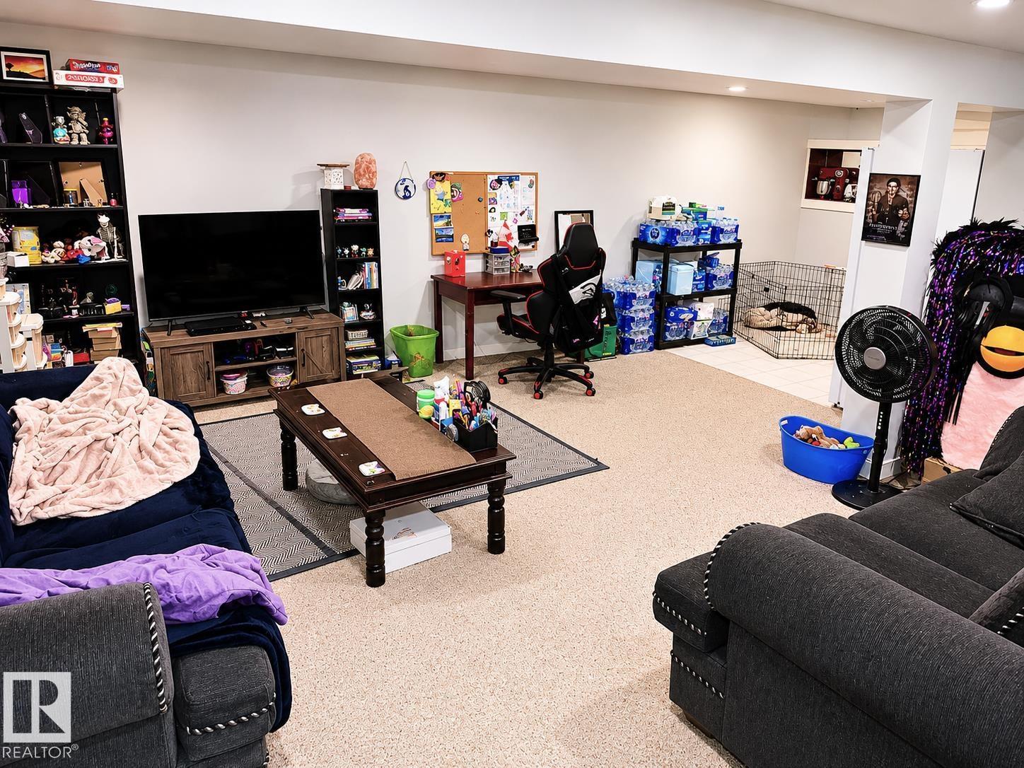 10306 & 10308 152 ST NW - 23