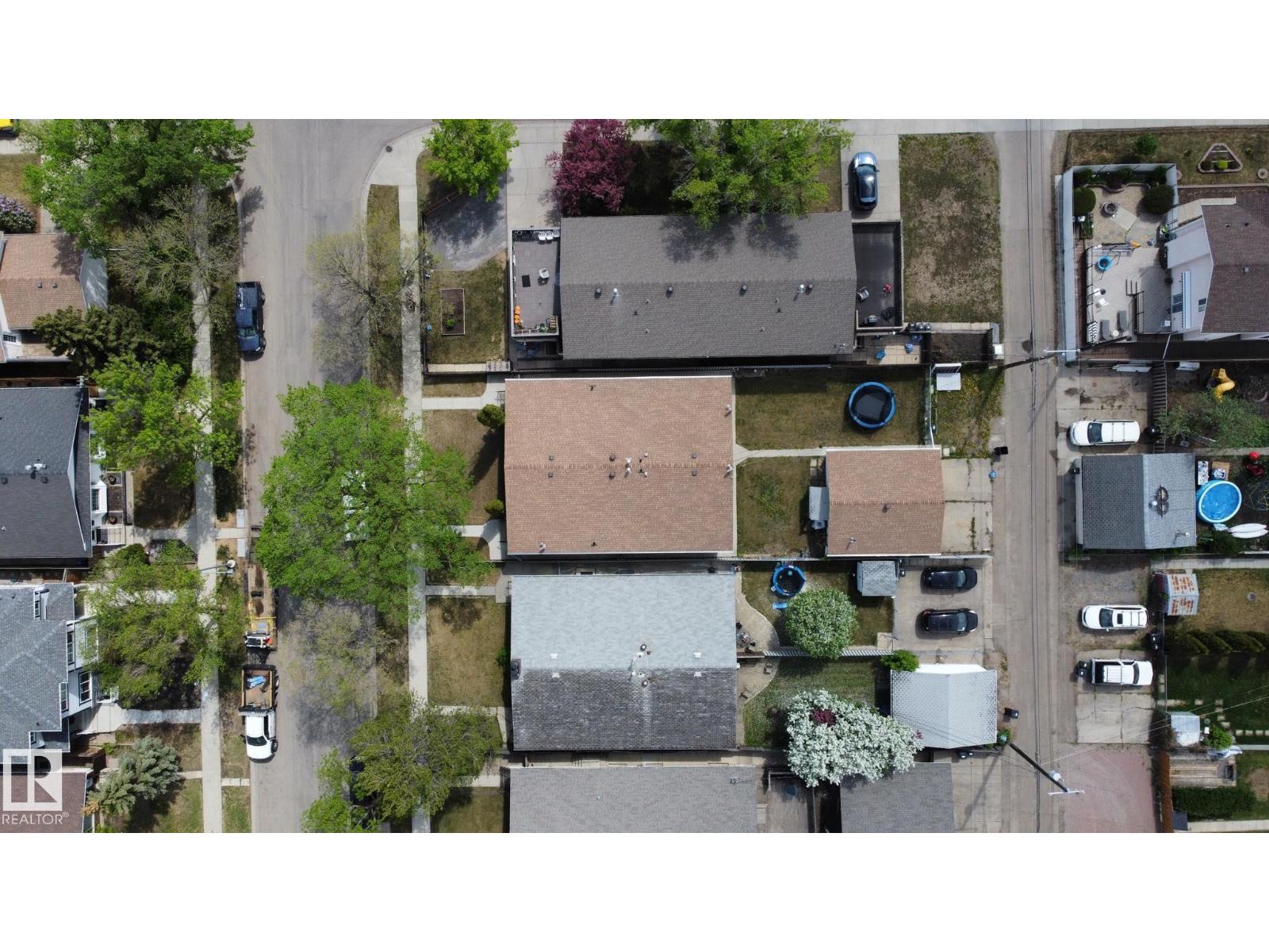 10306 & 10308 152 ST NW - 32