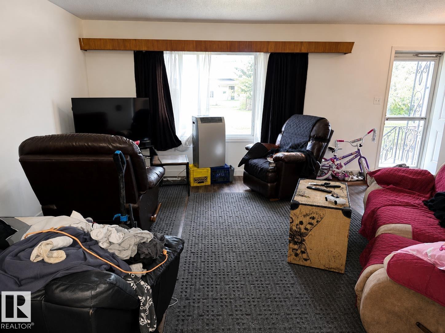 10306 & 10308 152 ST NW - 4
