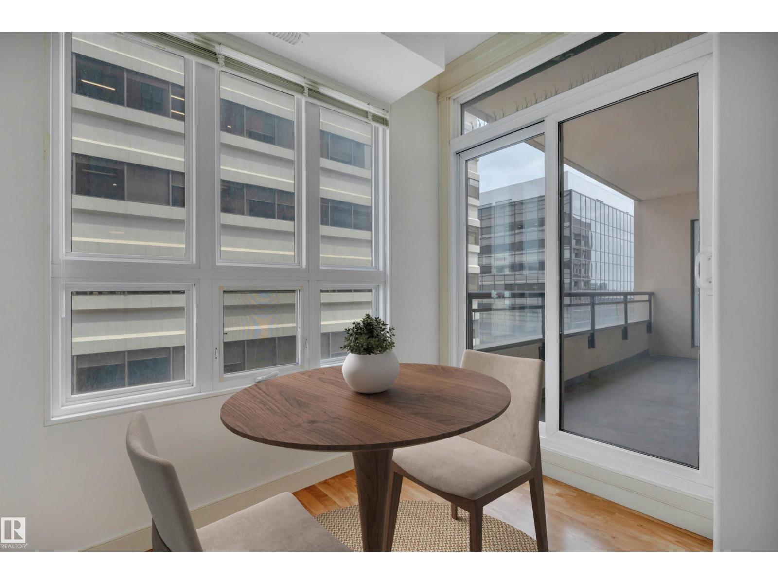 #1103 9939 109 ST NW - 4