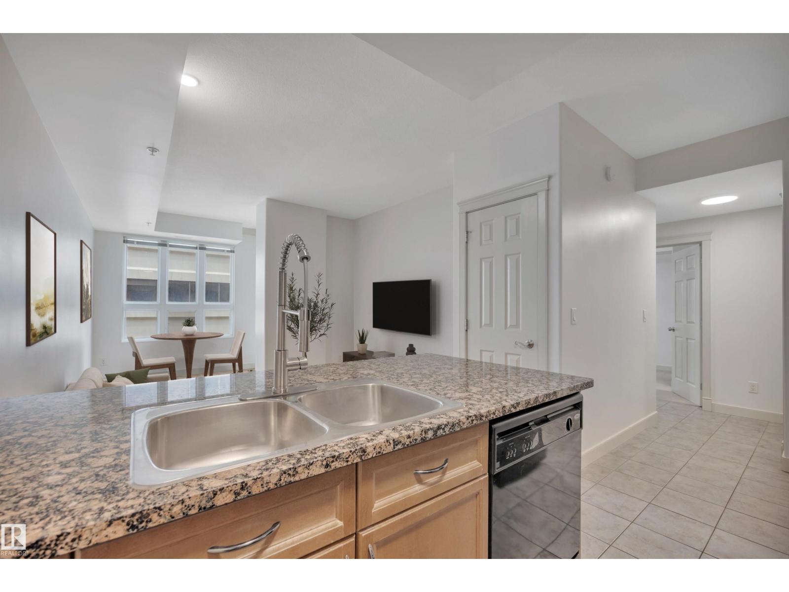 #1103 9939 109 ST NW - 6