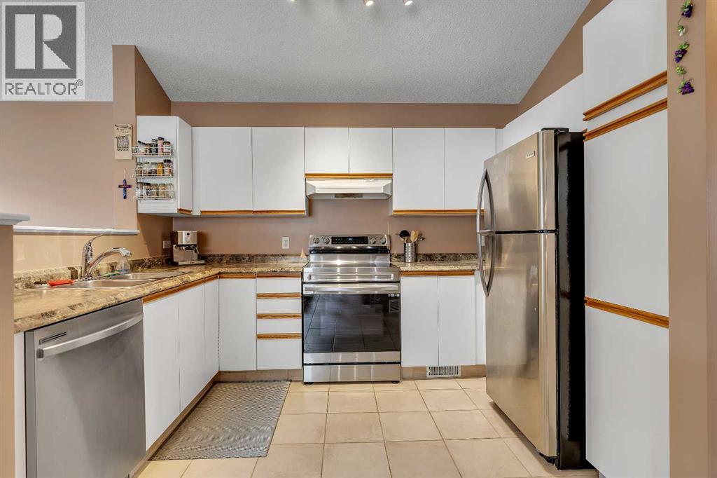 34 Hidden Spring Circle NW - 18