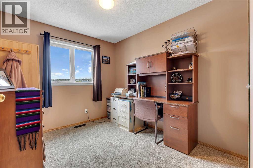 34 Hidden Spring Circle NW - 22
