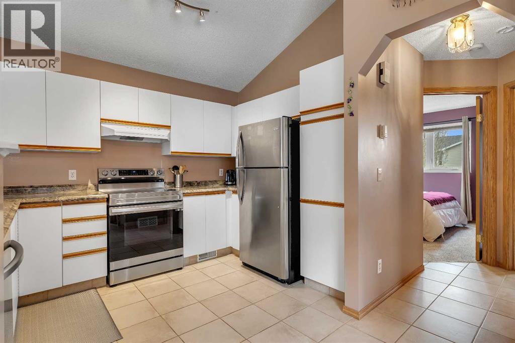 34 Hidden Spring Circle NW - 17