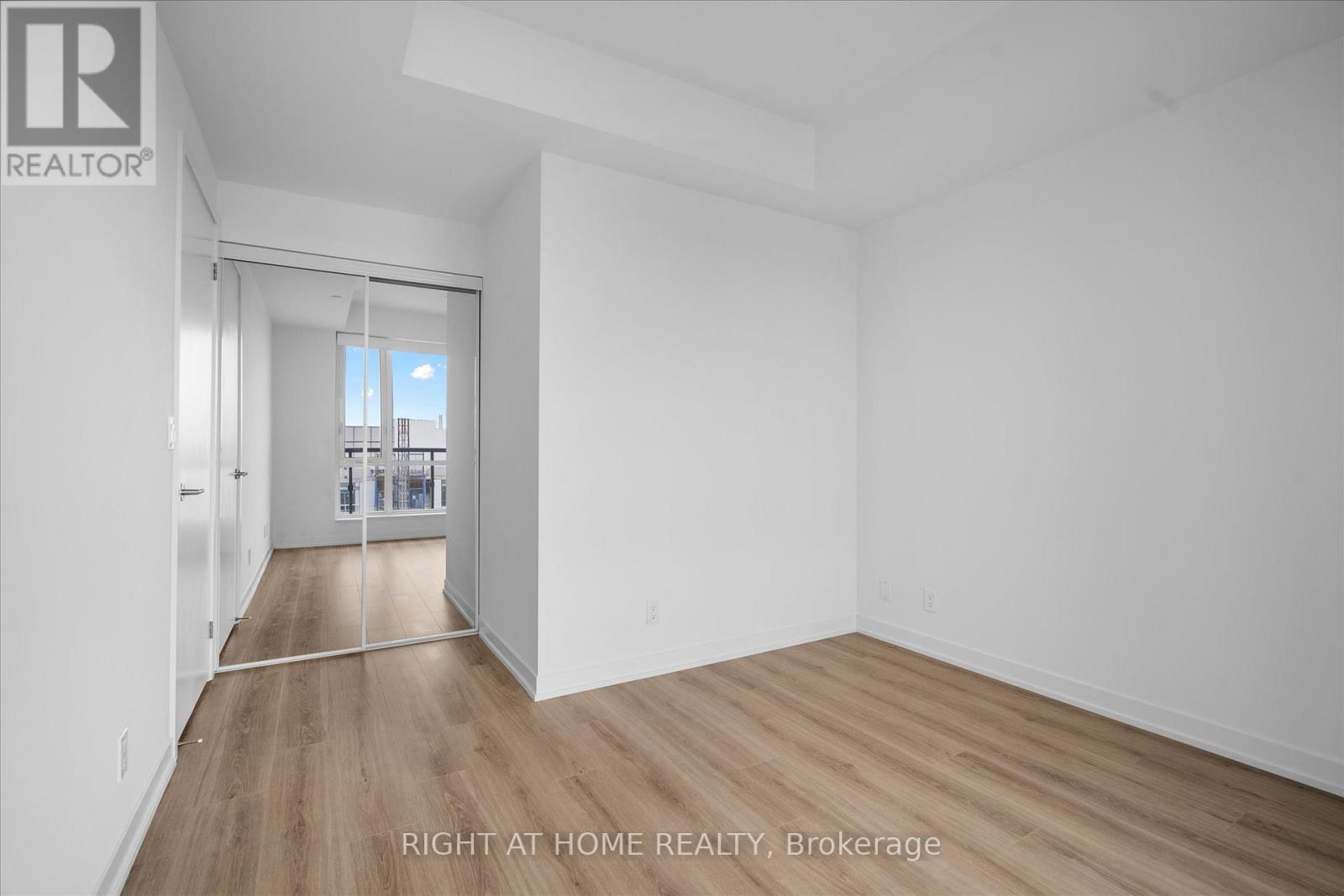 #1424 7950 BATHURST STREET - 12