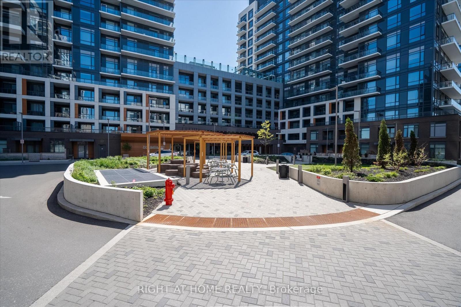 #1424 7950 BATHURST STREET - 29