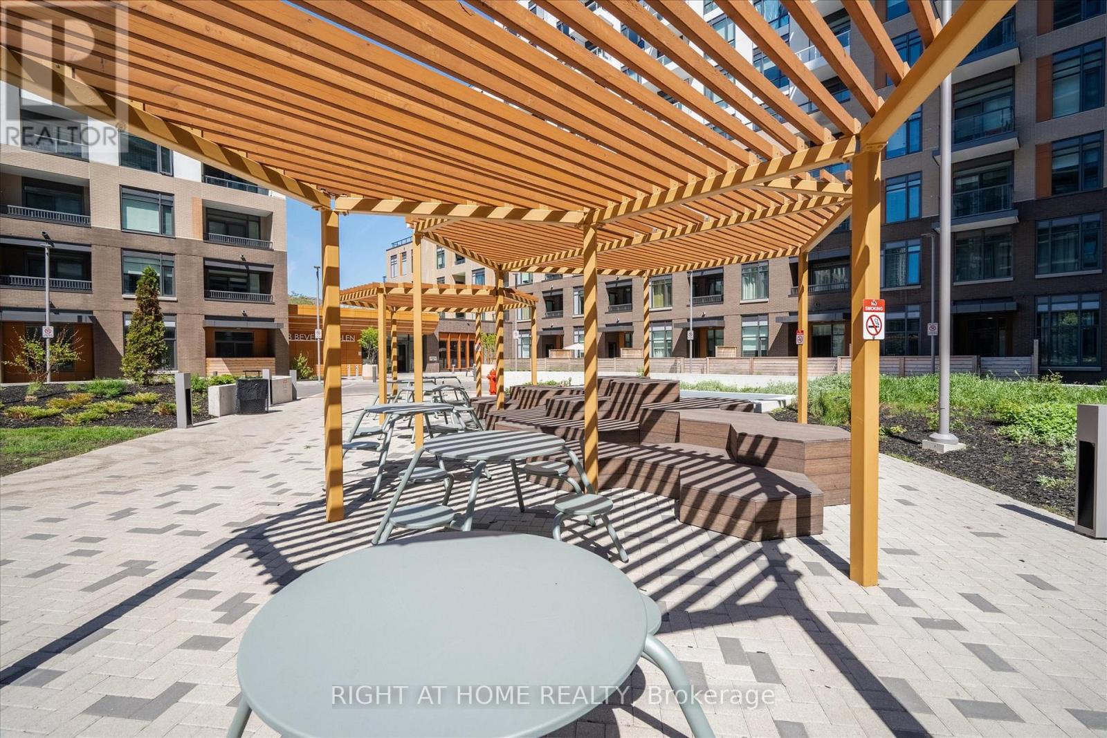 #1424 7950 BATHURST STREET - 30