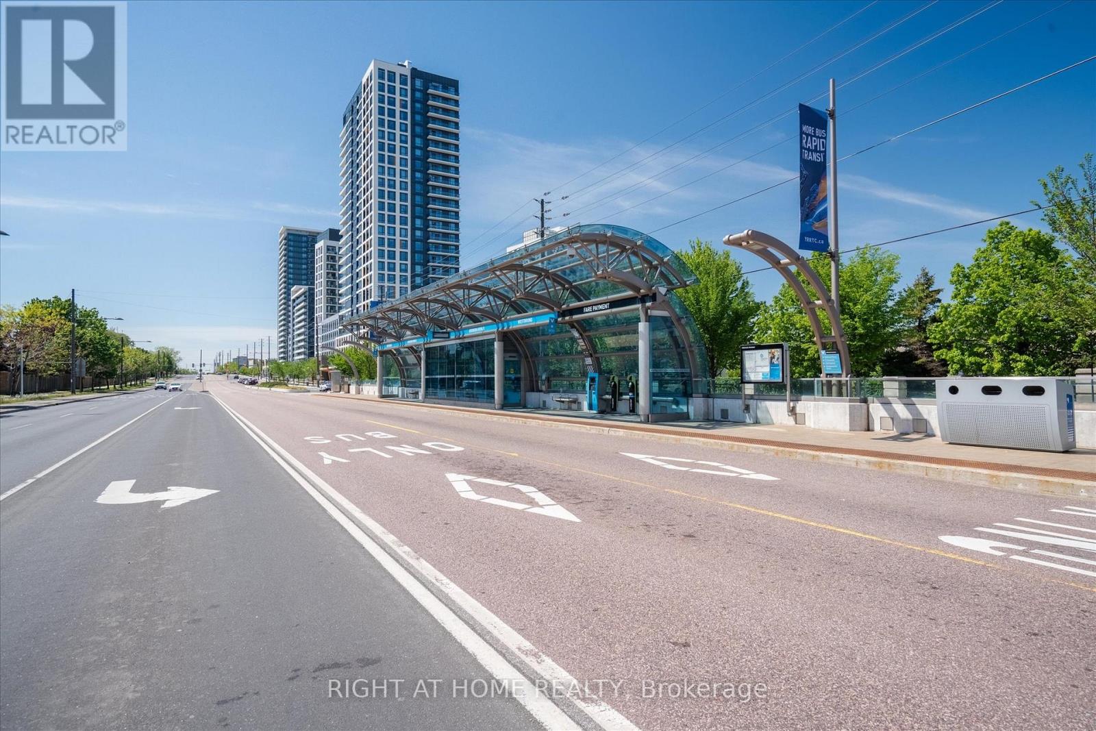 #1424 7950 BATHURST STREET - 33