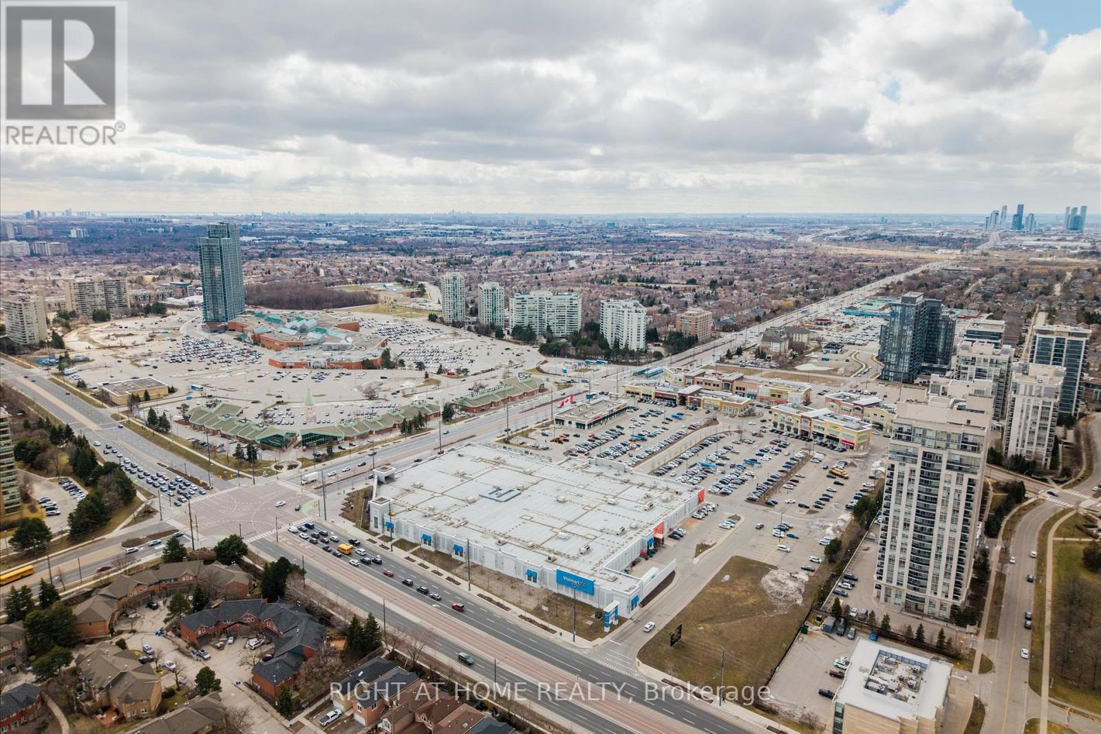 #1424 7950 BATHURST STREET - 39