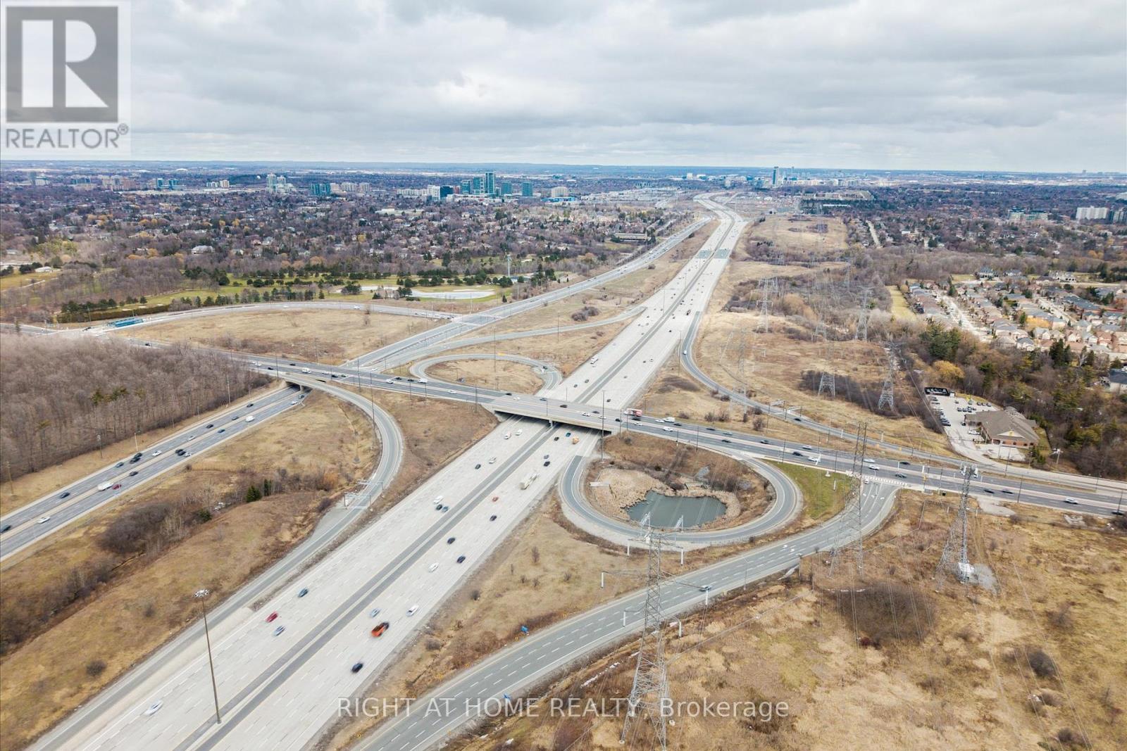 #1424 7950 BATHURST STREET - 41