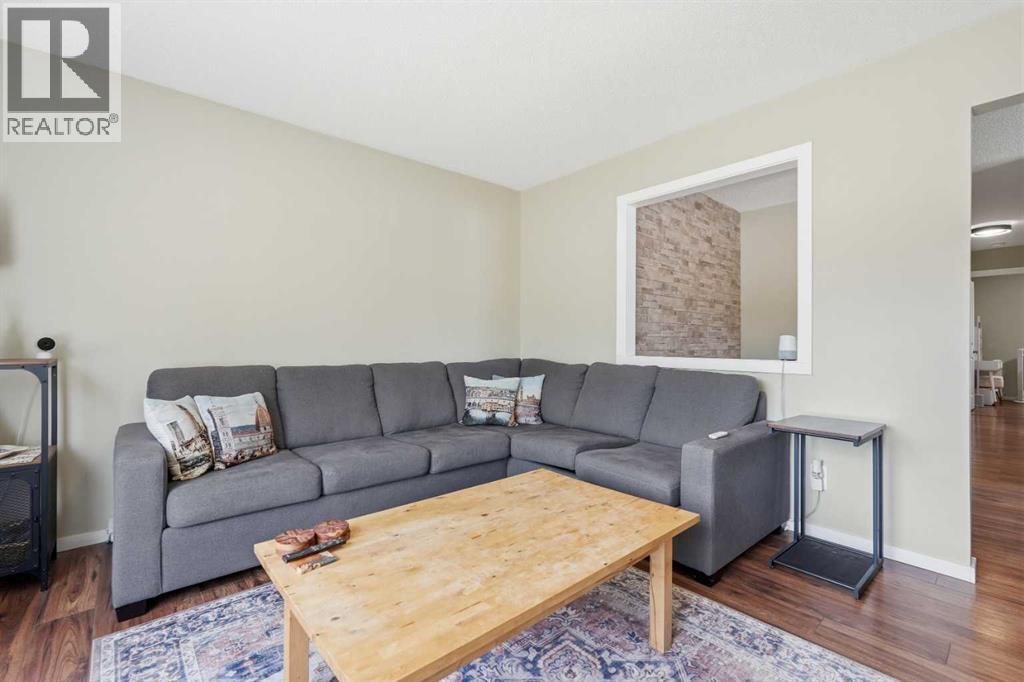 865 Queensland Drive SE - 6