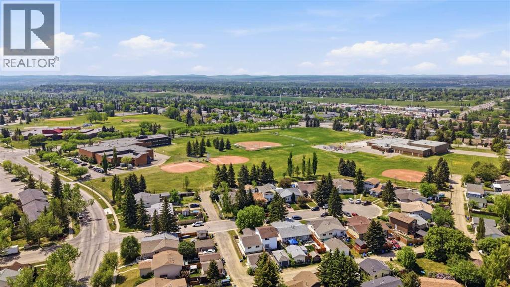 865 Queensland Drive SE - 48