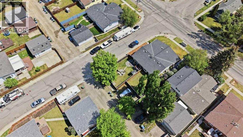 865 Queensland Drive SE - 49