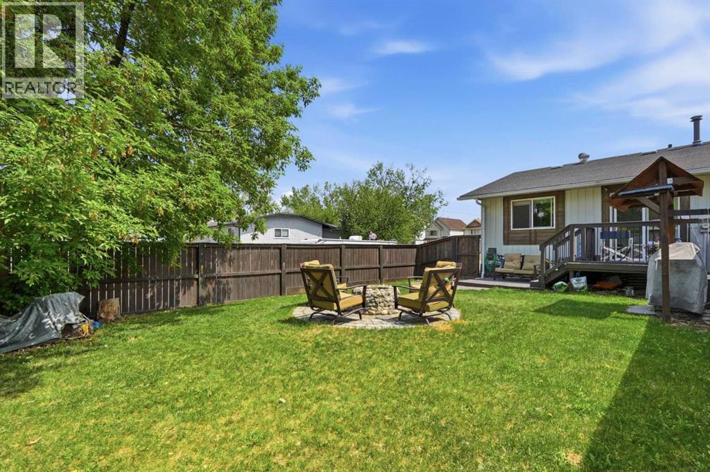 865 Queensland Drive SE - 28