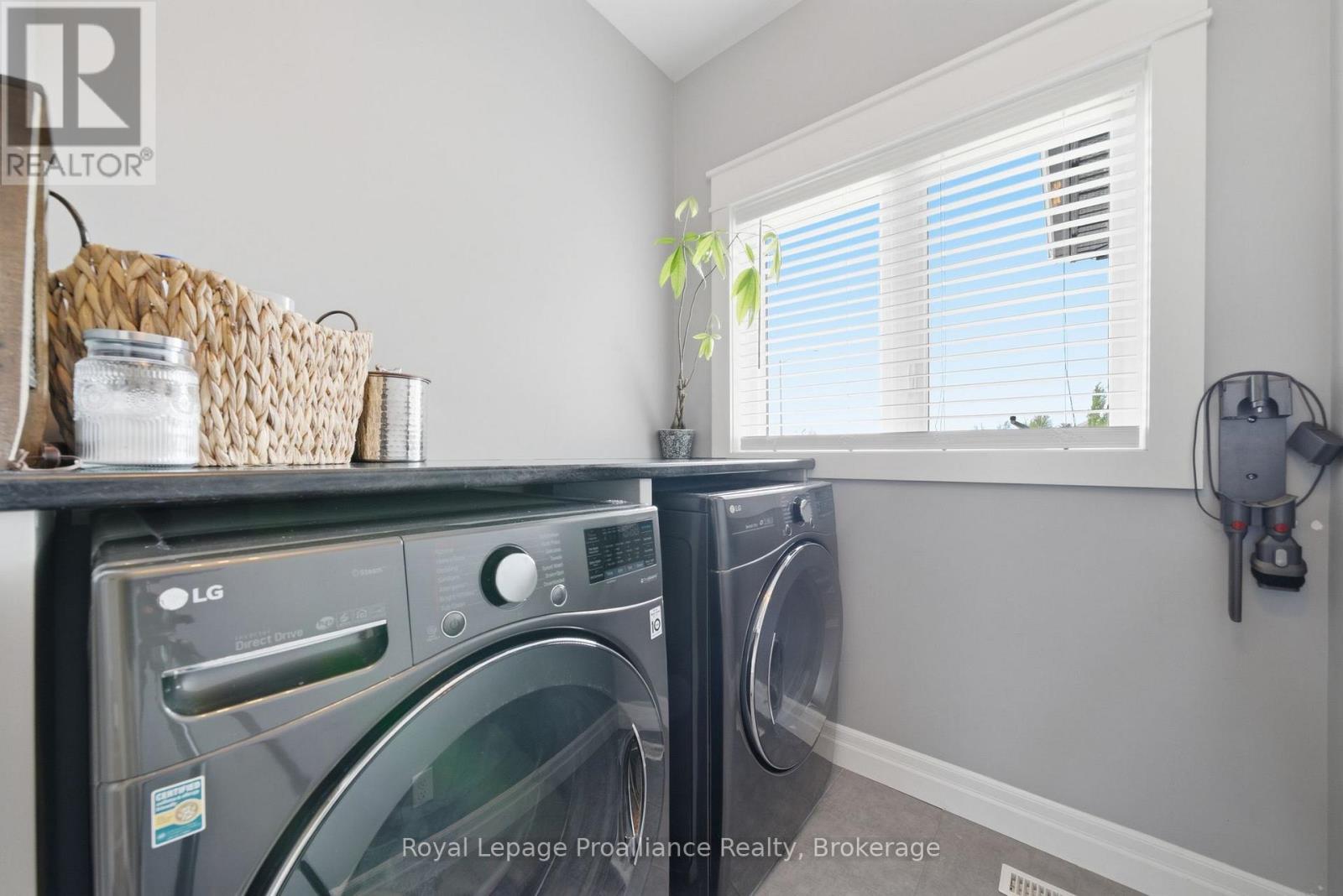 137 WINDWHISPER DRIVE - 29