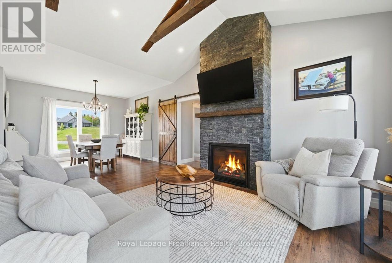 137 WINDWHISPER DRIVE - 14
