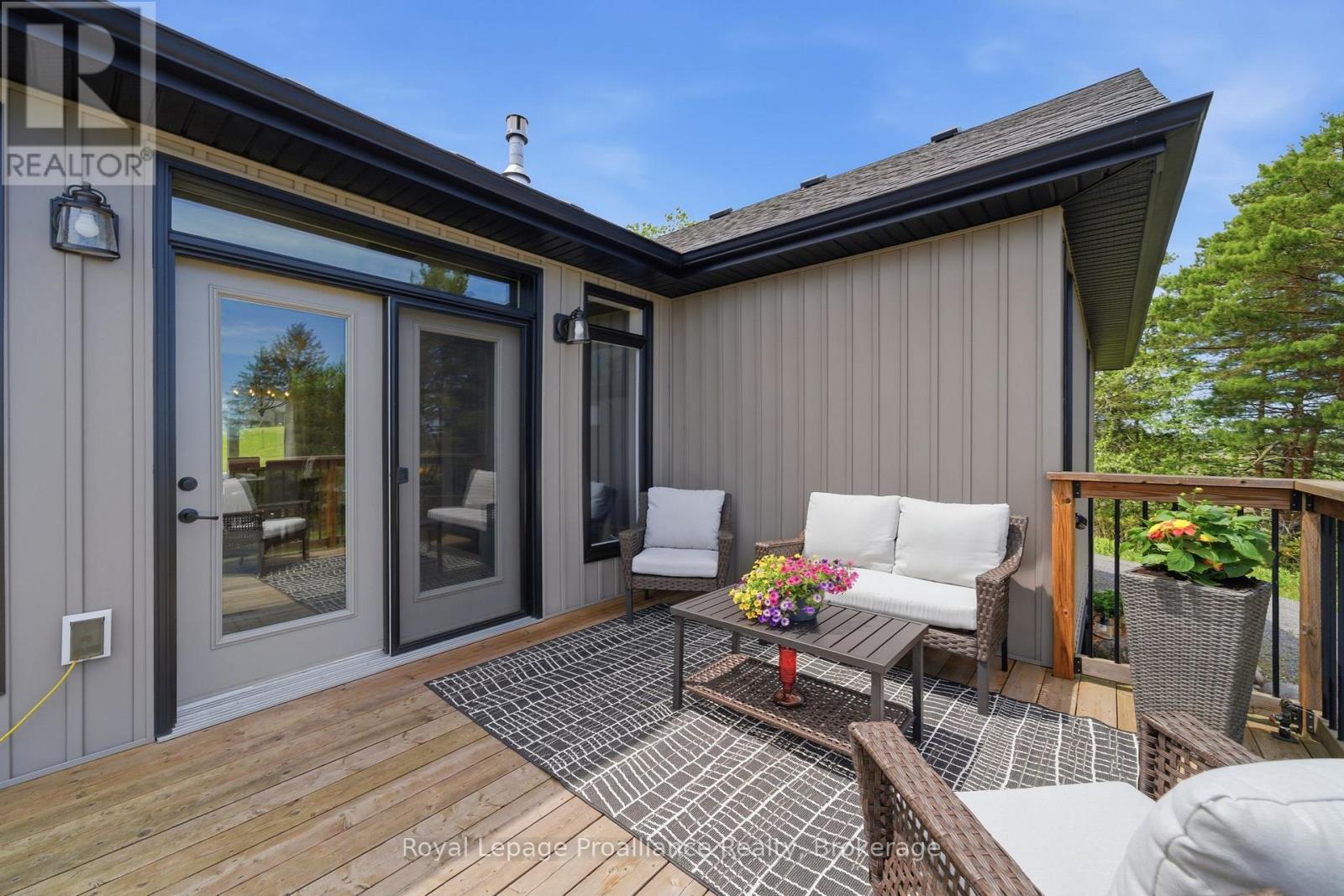 137 WINDWHISPER DRIVE - 17