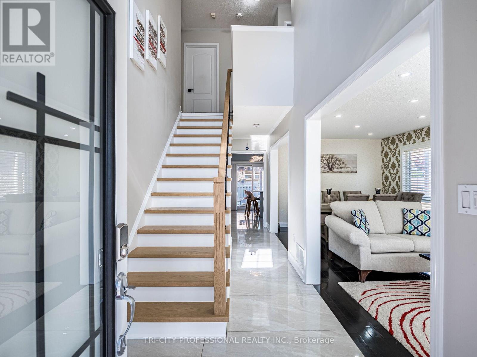 18 SUGARHILL DRIVE - 5