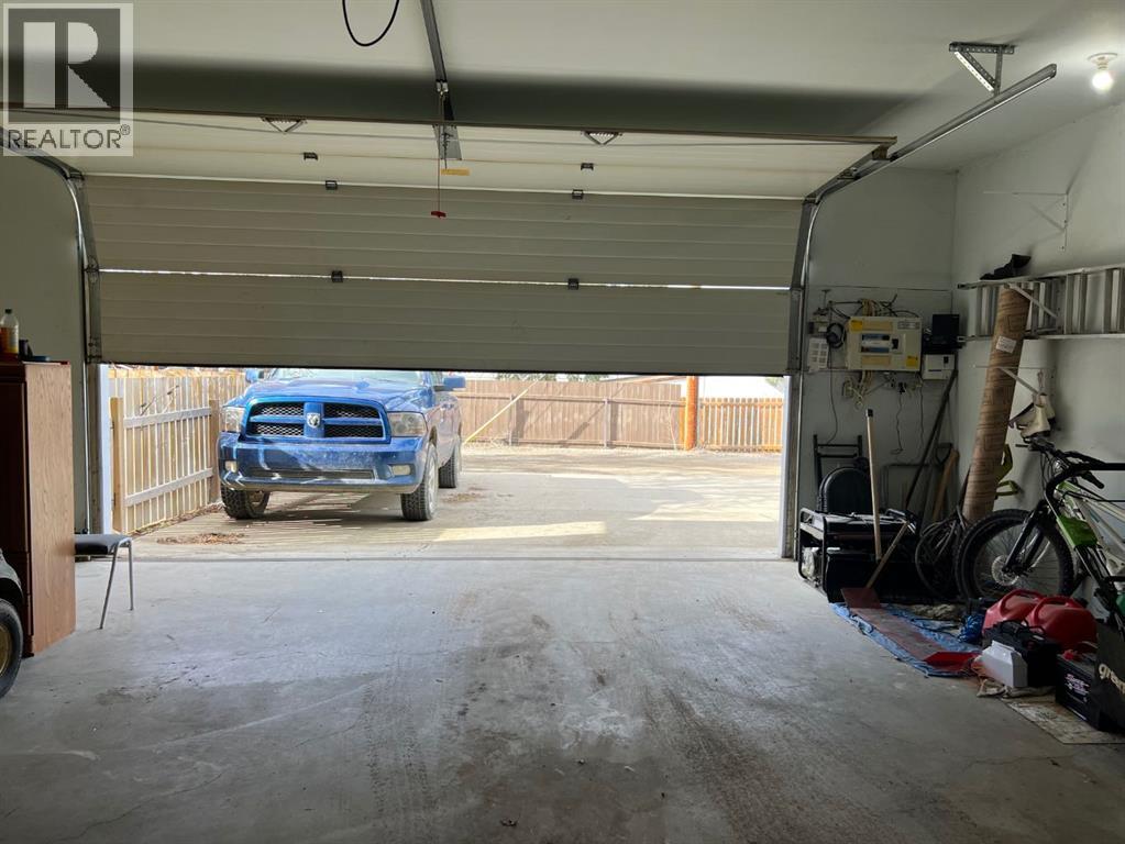 Single Garage door 16ft x 8 ft
