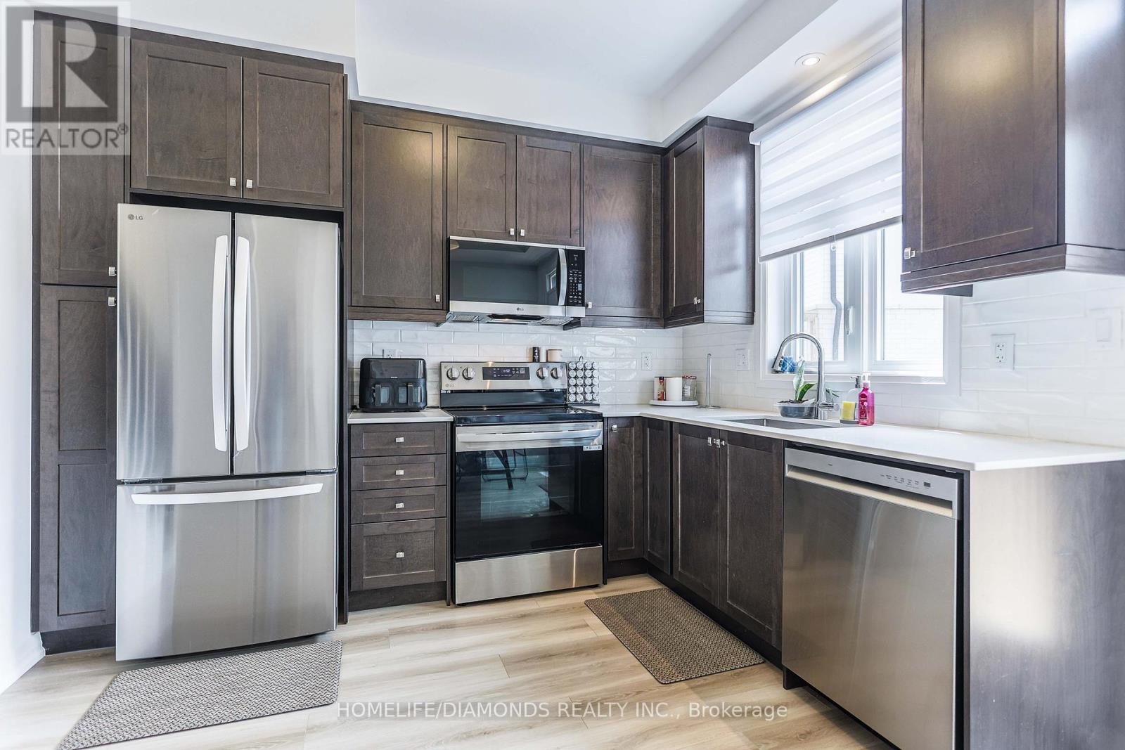 #64 55 TOM BROWN DRIVE - 11