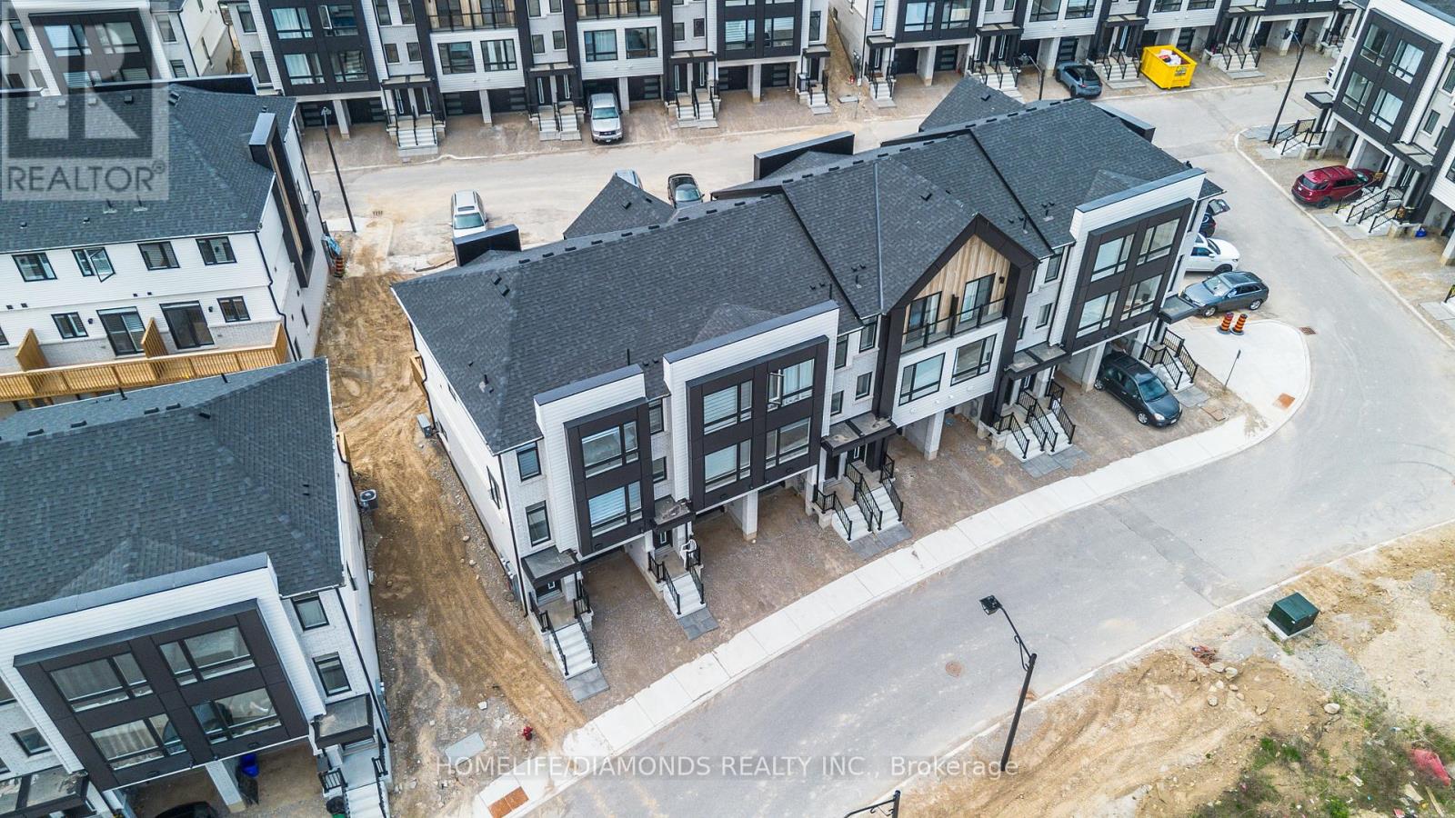 #64 55 TOM BROWN DRIVE - 36