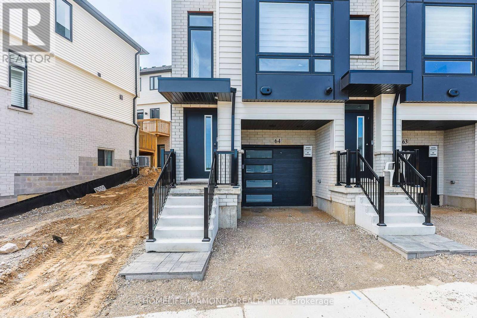 #64 55 TOM BROWN DRIVE - 4
