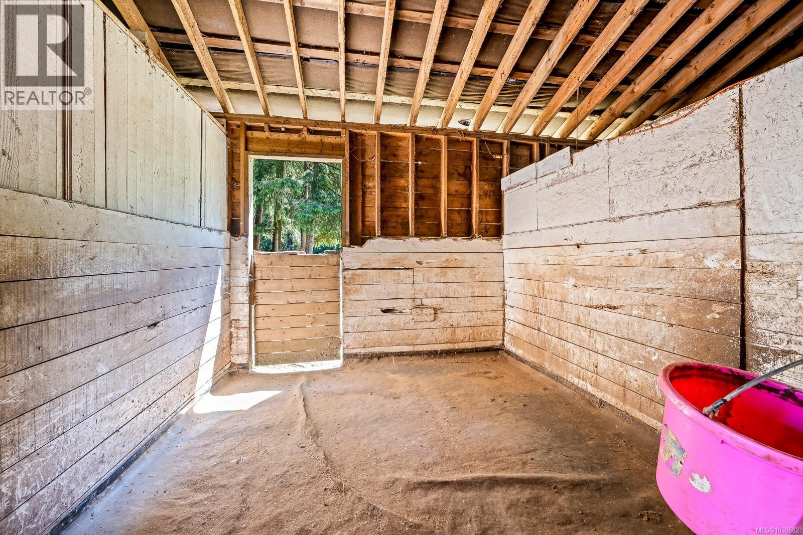 2468 Endall Rd - 56