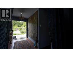 577 Pratt Road, Gibsons, BC V0N1V4 Photo 13