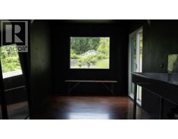 577 Pratt Road, Gibsons, BC V0N1V4 Photo 9