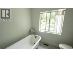 577 Pratt Road, Gibsons, BC V0N1V4 Photo 20