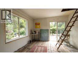 577 Pratt Road, Gibsons, BC V0N1V4 Photo 15