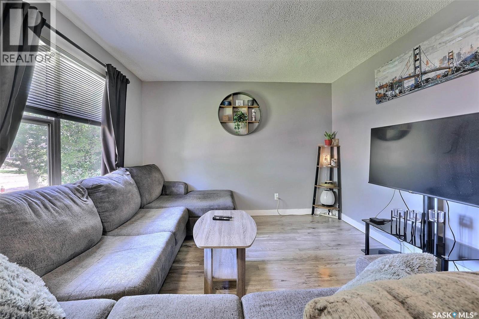 31 Paynter CRESCENT - Image 2