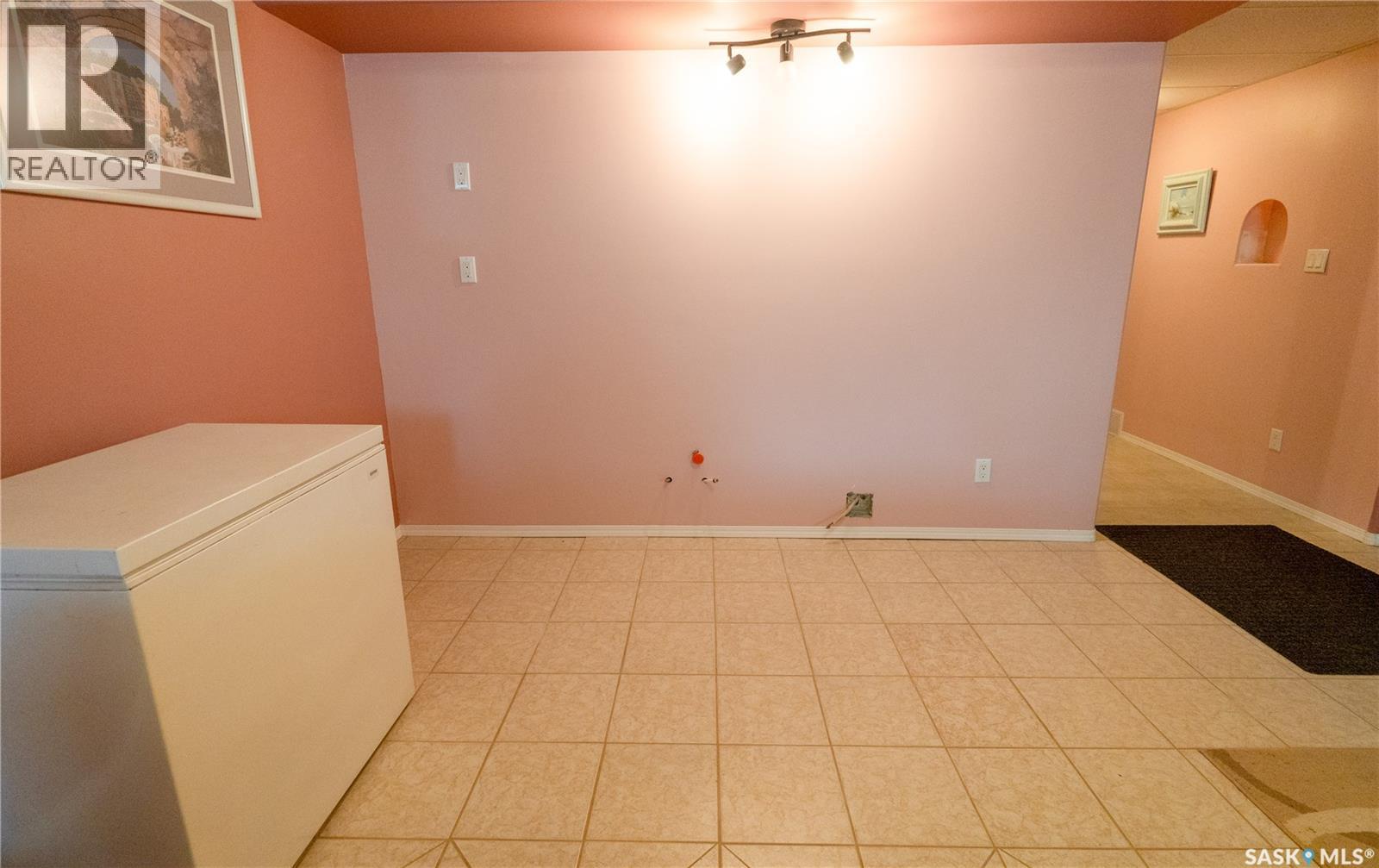 815 Weikle AVENUE - 33