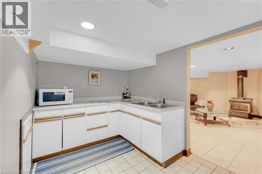 1 GALBRAITH Drive - 33