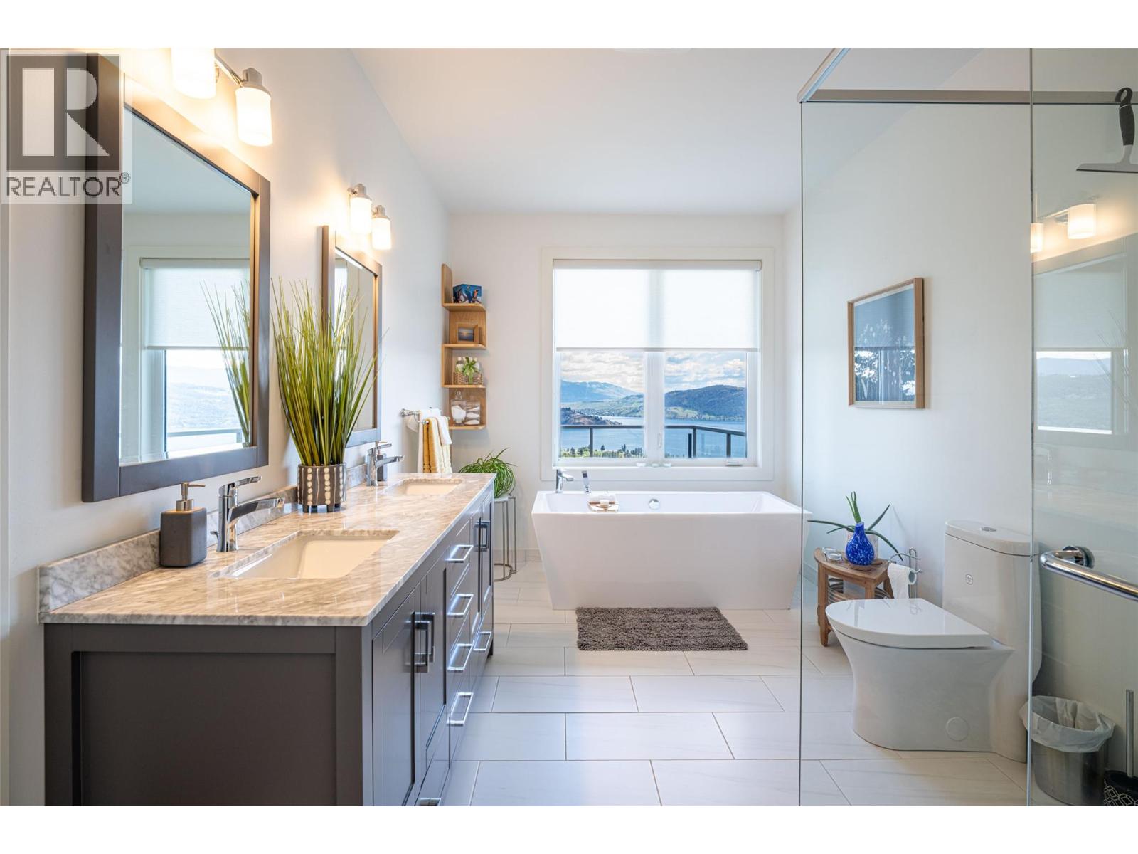 132 Crown Crescent, Vernon