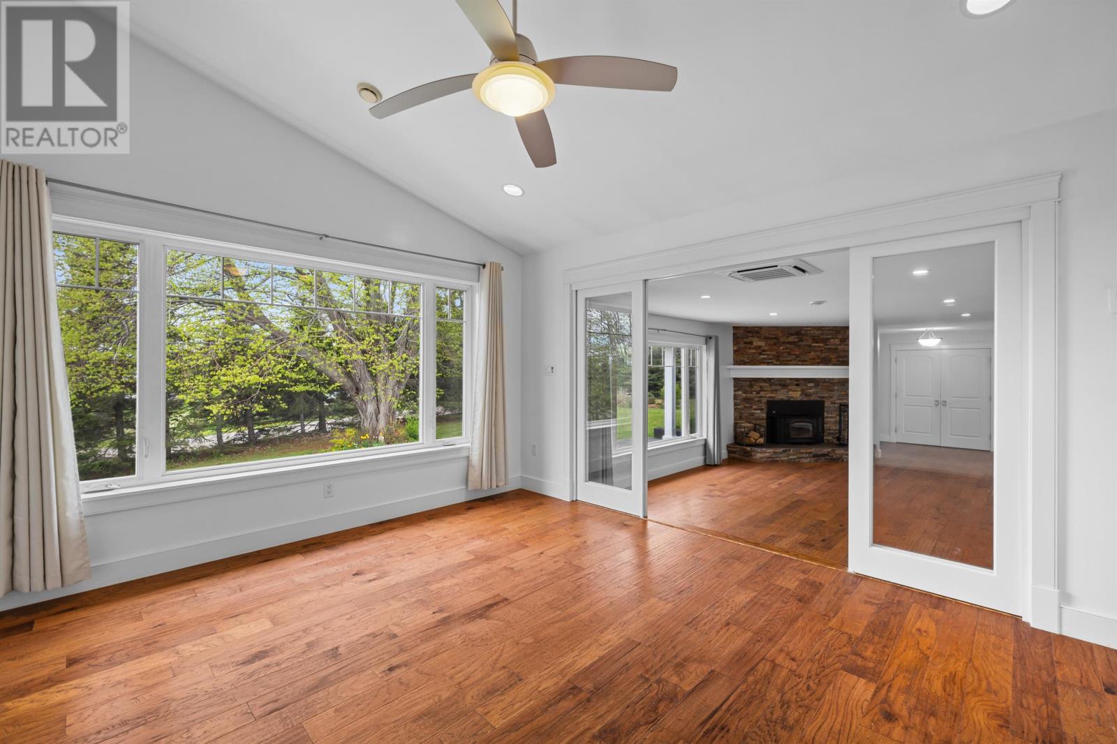 79 KEPPOCH Road - 12