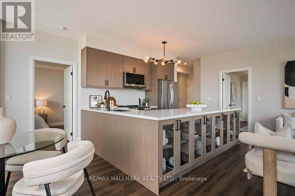 #810 736 SPADINA AVENUE - 21