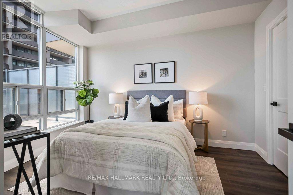 #810 736 SPADINA AVENUE - 30