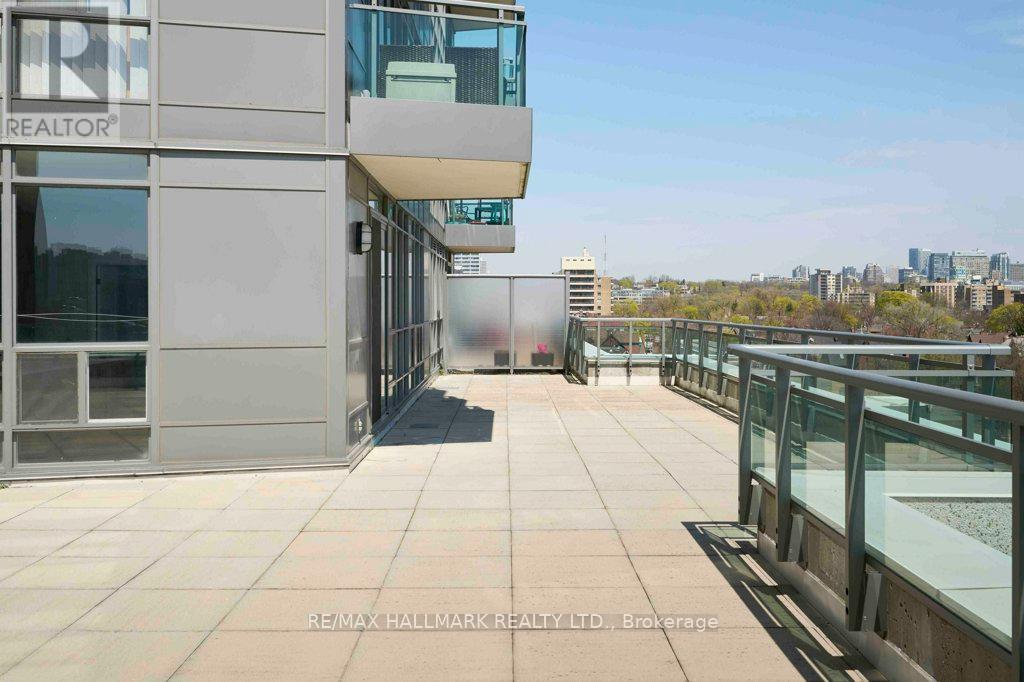 #810 736 SPADINA AVENUE - 35